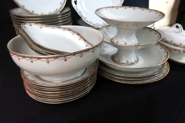 "Service De Table En Porcelaine 57 Pièces"