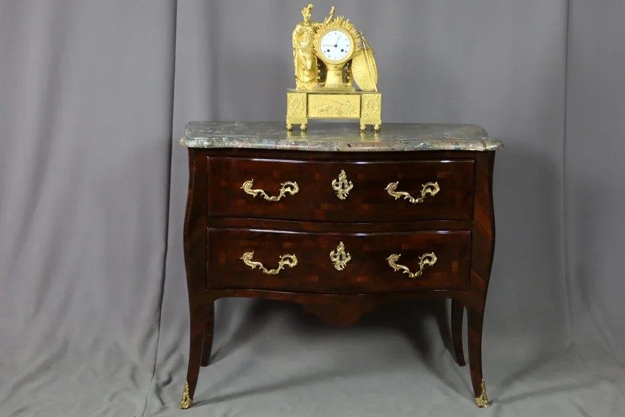 Commode Sauteuse XVIII