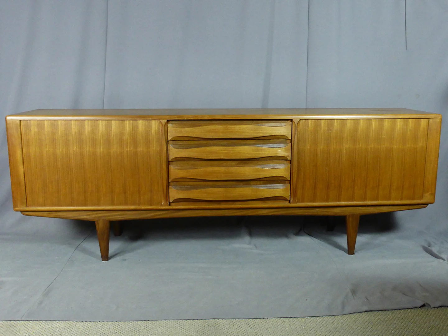 VINTAGE SIDEBOARD