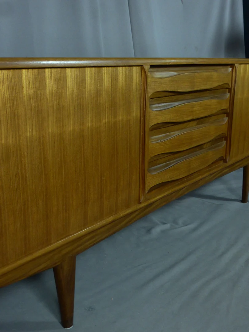 VINTAGE SIDEBOARD