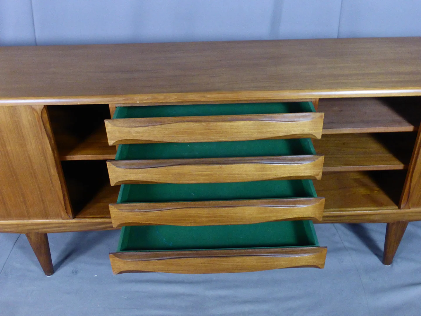 VINTAGE SIDEBOARD