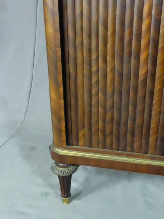Vitrine Style Louis XVI en marqueterie