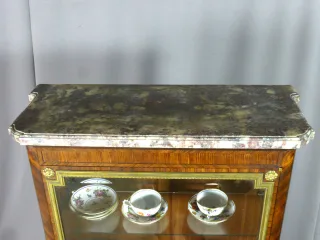 Vitrine Style Louis XVI en marqueterie