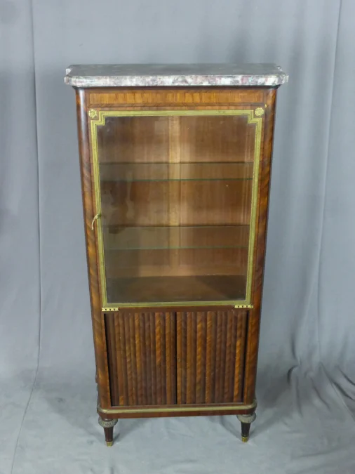 Vitrine Style Louis XVI en marqueterie