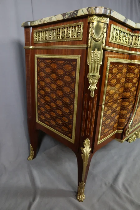 CHEST OF DRAWERS after REISENER