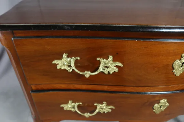 Commode Sauteuse XVIII En Noyer