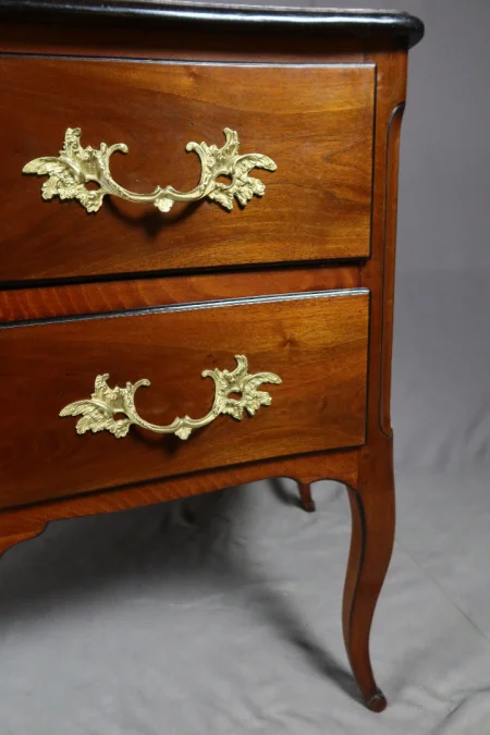 Commode Sauteuse XVIII En Noyer