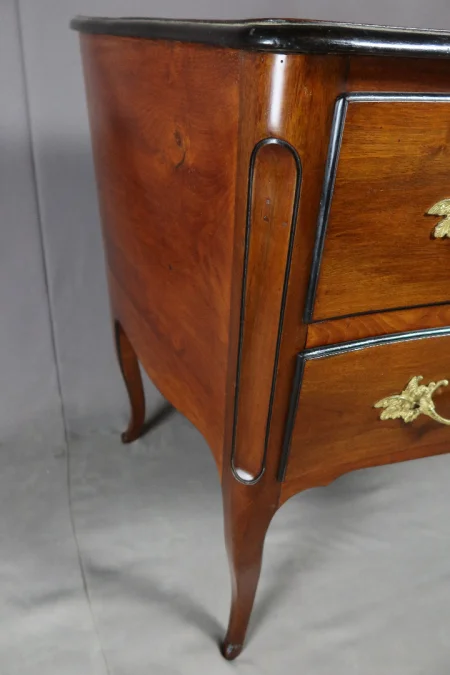 Commode Sauteuse XVIII En Noyer