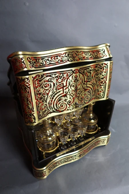KASTEN FÜR BOULLE-DEKANTER