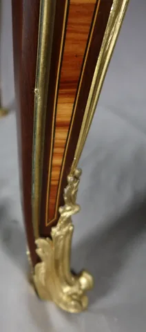 ルイ15世スタイルデスク