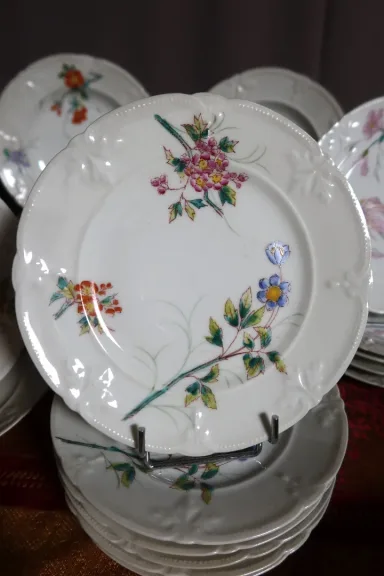 Service De Table En Porcelaine 57 Pièces Maison Pouyat Limoges XIX