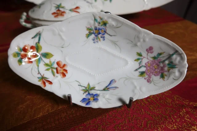 Service De Table En Porcelaine 57 Pièces Maison Pouyat Limoges XIX