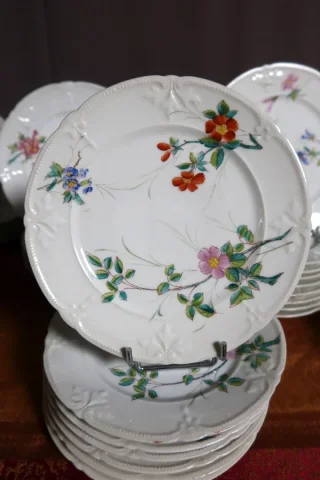 Service De Table En Porcelaine 57 Pièces Maison Pouyat Limoges XIX
