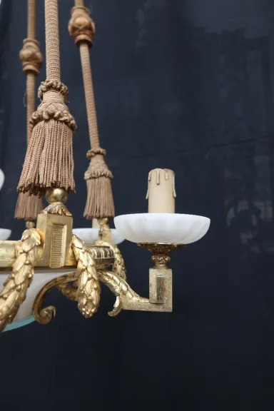 VERGOLDETE BRONZE UND ALABASTER LICHT