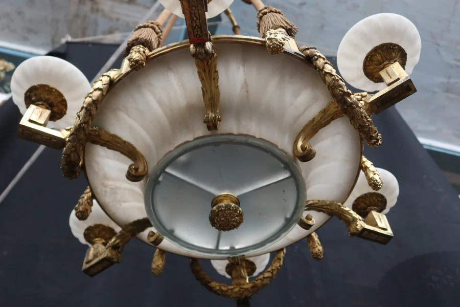 Grand Lustre En Bronze Doré Et Albâtre Fin XIX