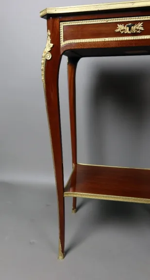 FRANSE OVERGANGSTIJL BIJZETTAFEL