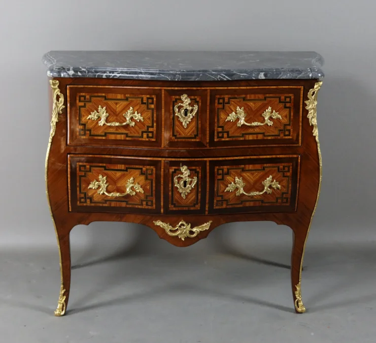 Commode Sauteuse XVIII ème Siècle