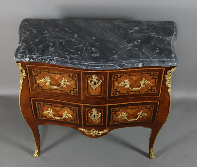 KOMMODE AUS DER ZEIT LOUIS XV