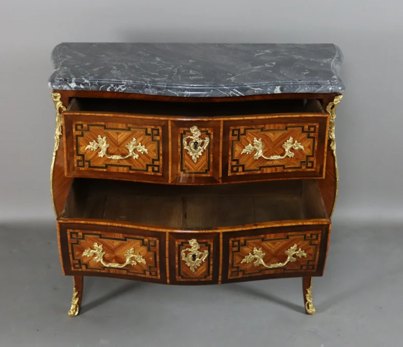 Commode Sauteuse XVIII ème Siècle