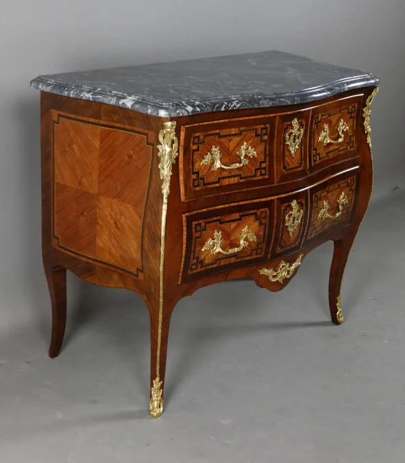 Commode Sauteuse XVIII ème Siècle