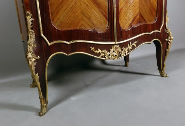 Bibliothèque Style Louis XV