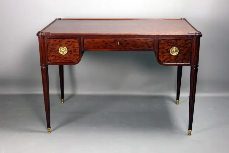 Bureau Louis XVI En Acajou Moucheté