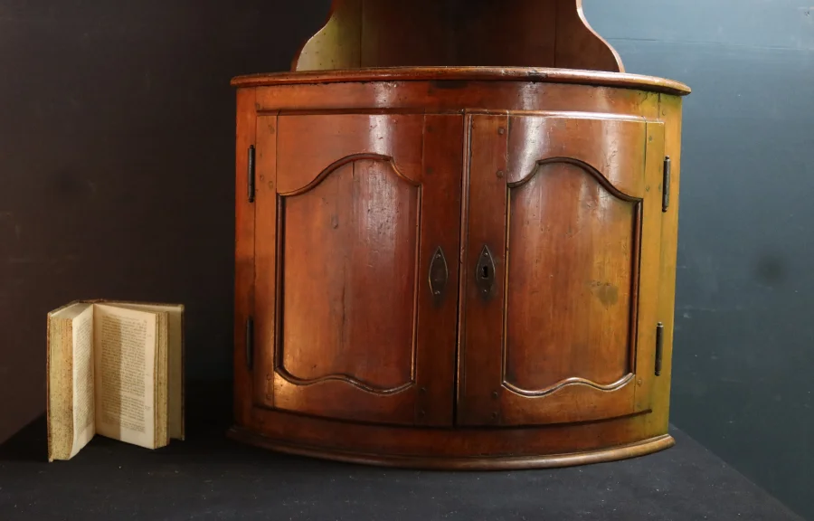 EIGHTEENTH CENTURY CORNER CUPBOARD