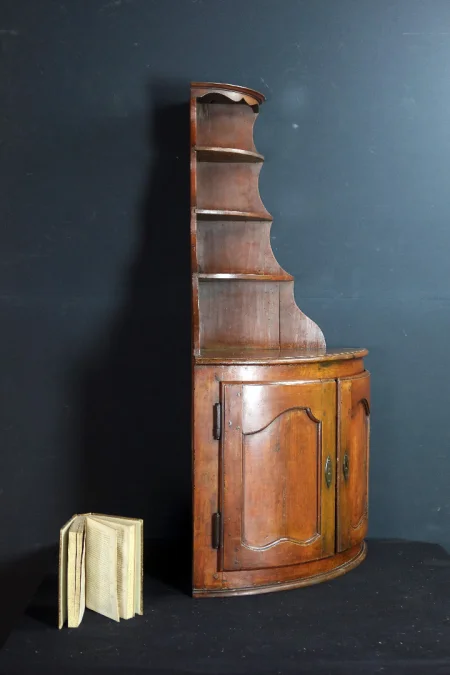 EIGHTEENTH CENTURY CORNER CUPBOARD