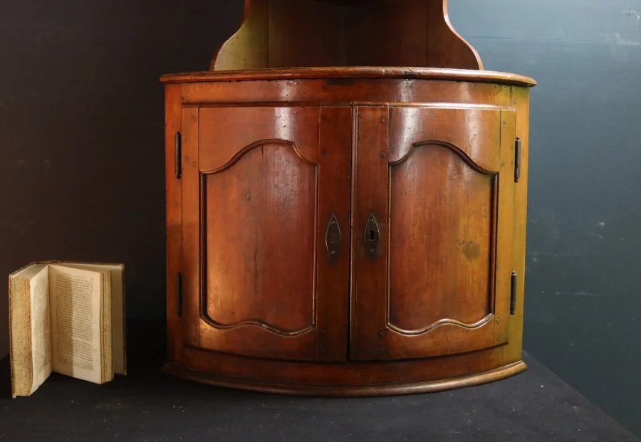 EIGHTEENTH CENTURY CORNER CUPBOARD