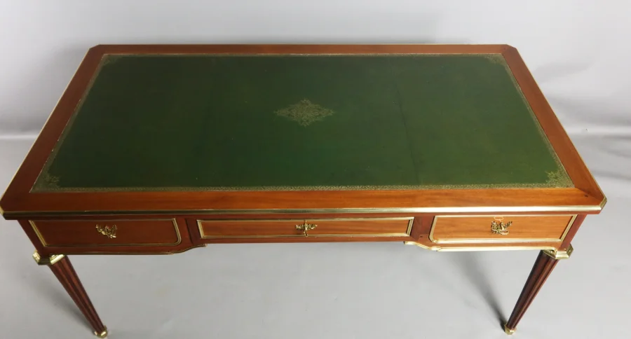 bureau en acajou style Louis XVI