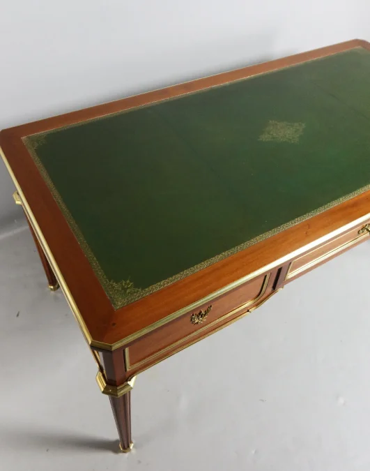 bureau en acajou style Louis XVI