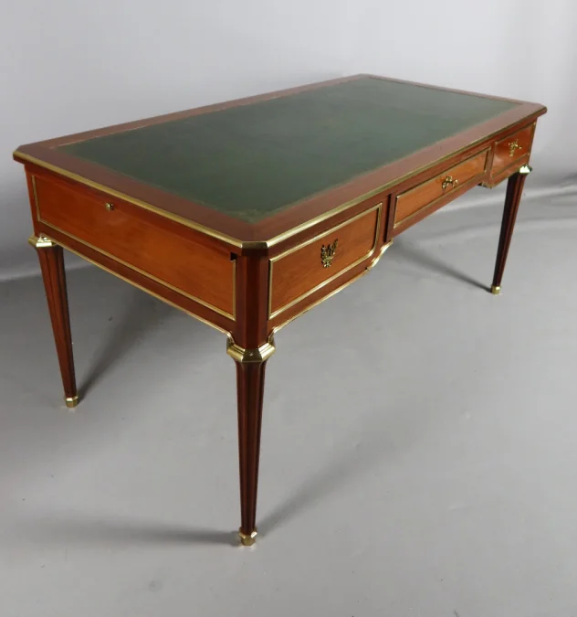 bureau en acajou style Louis XVI
