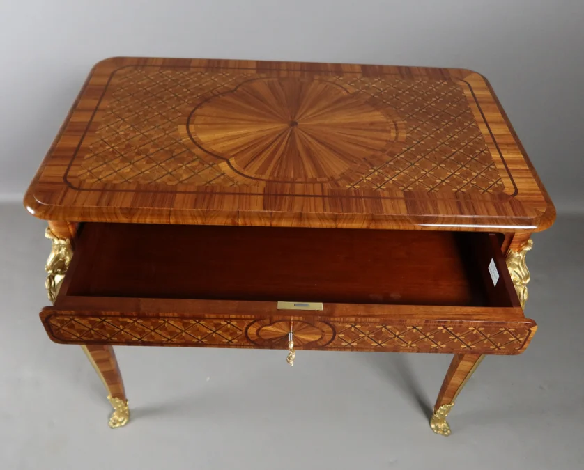 SCHREIBTISCH AUS DER ZEIT NAPOLEON III