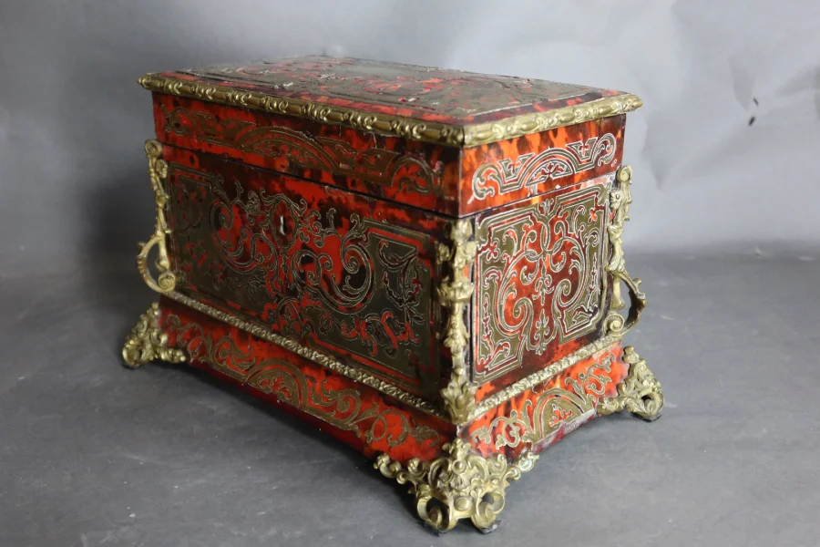Spieluhr mit Boulle-Intarsien