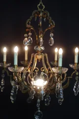 LICHT DES ZWANZIGEN JAHRHUNDERTS