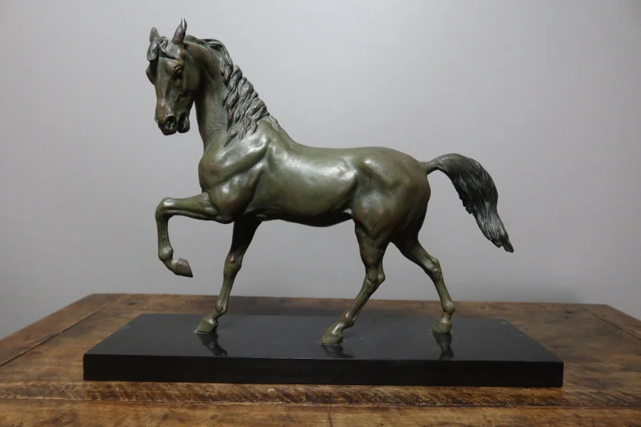 cheval en régule