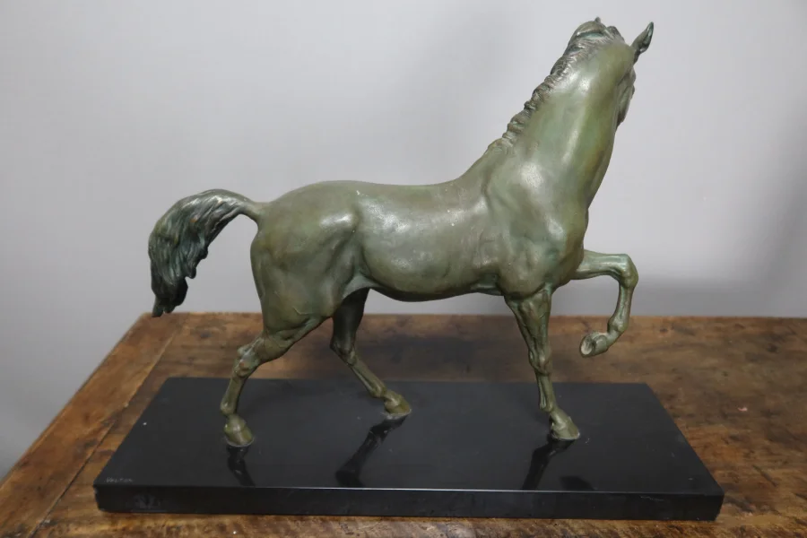 cheval en régule