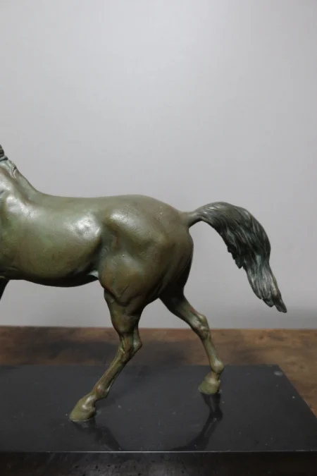 cheval en régule