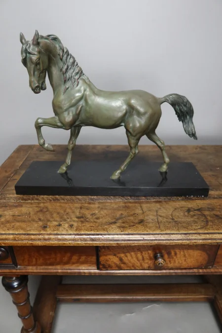 cheval en régule