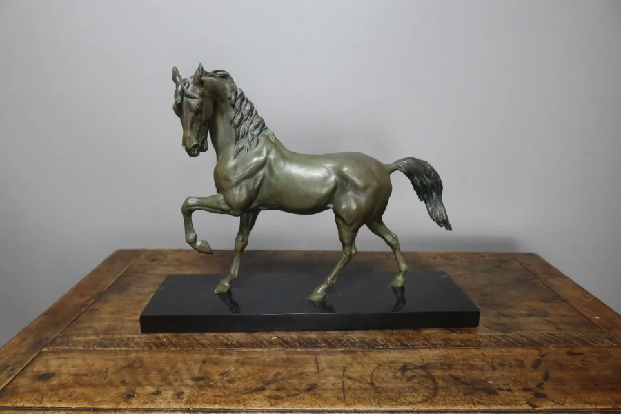 cheval en régule