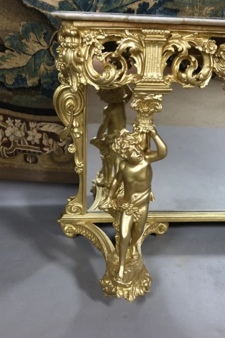 Grande console en bois doré XXème siècle