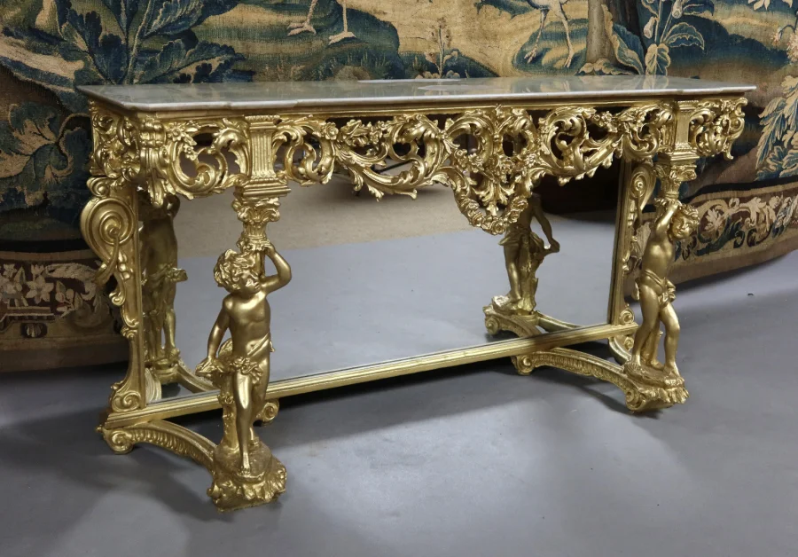 Grande console en bois doré XXème siècle