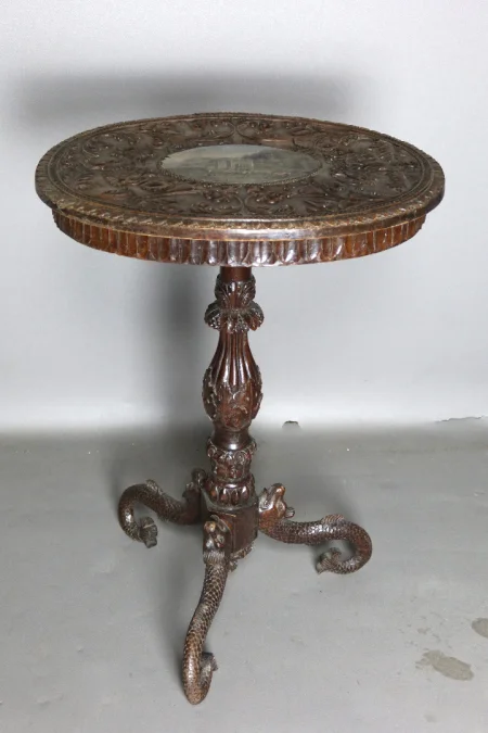 Guéridon Tripode En Bois Sculpté XIX
