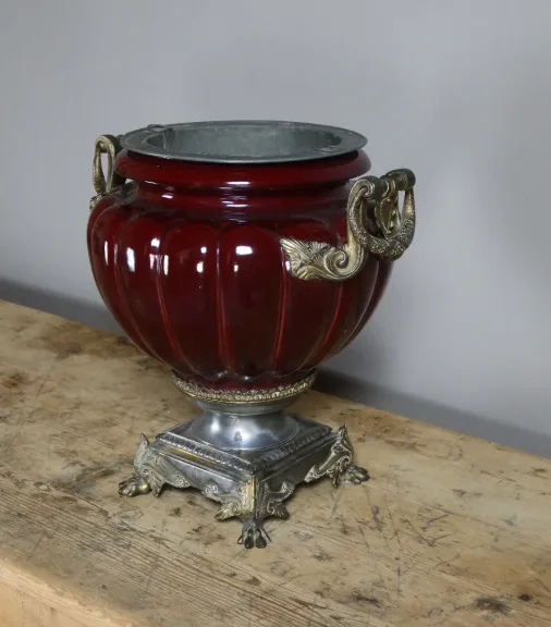 Cache pot en faîence XIX