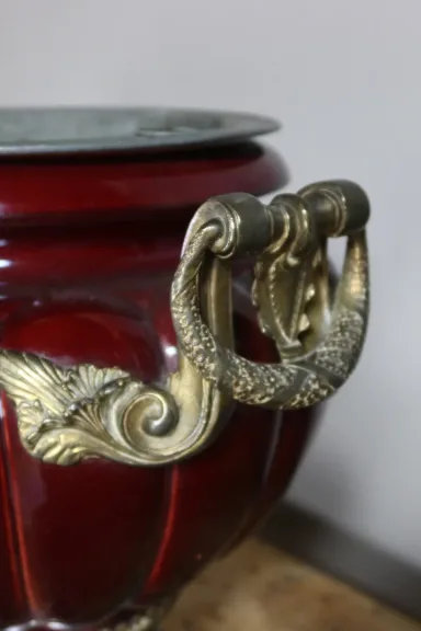 Cache pot en faîence XIX