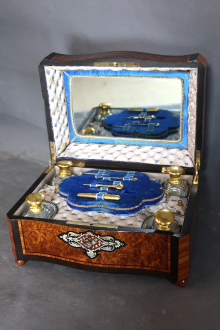 BOX AUS DER ZEIT VON NAPOLEON III