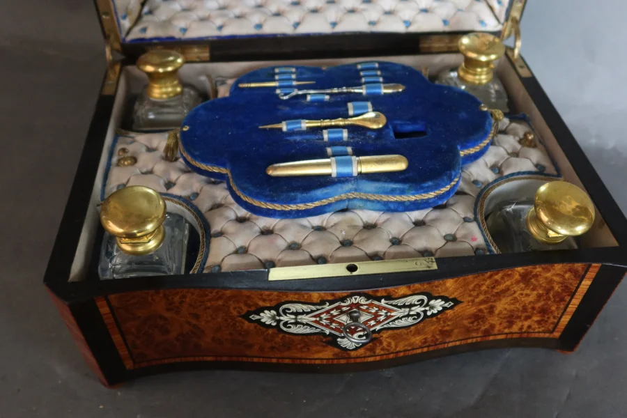 BOX AUS DER ZEIT VON NAPOLEON III