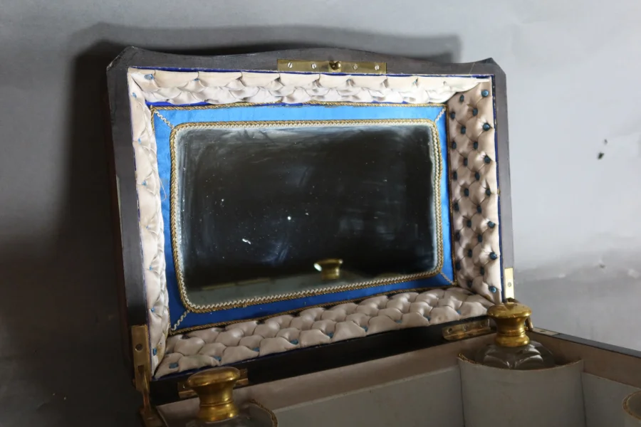 BOX AUS DER ZEIT VON NAPOLEON III