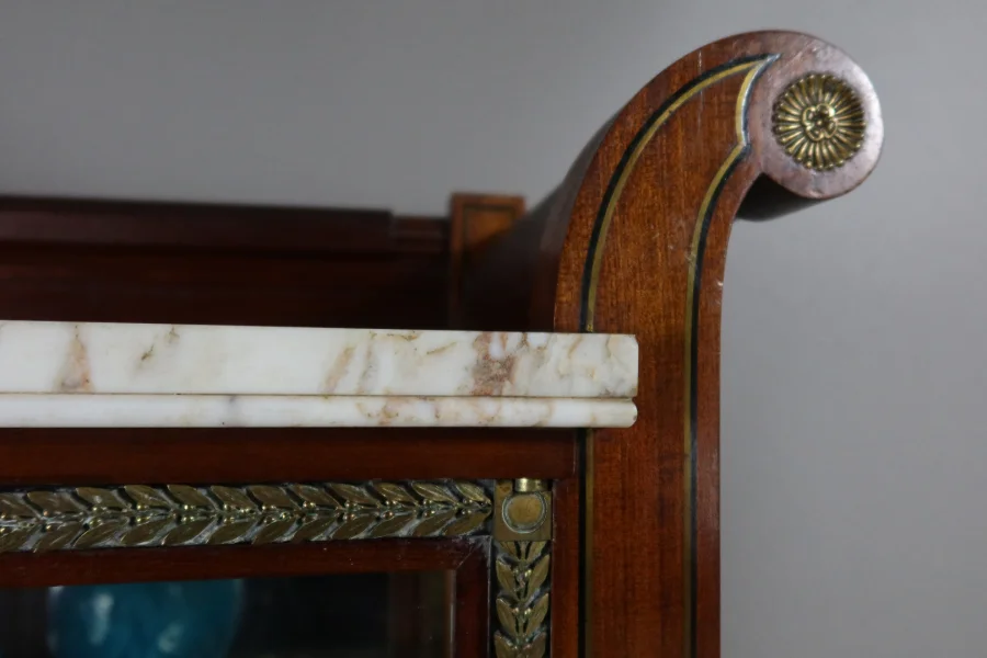 DISPLAY CABINET