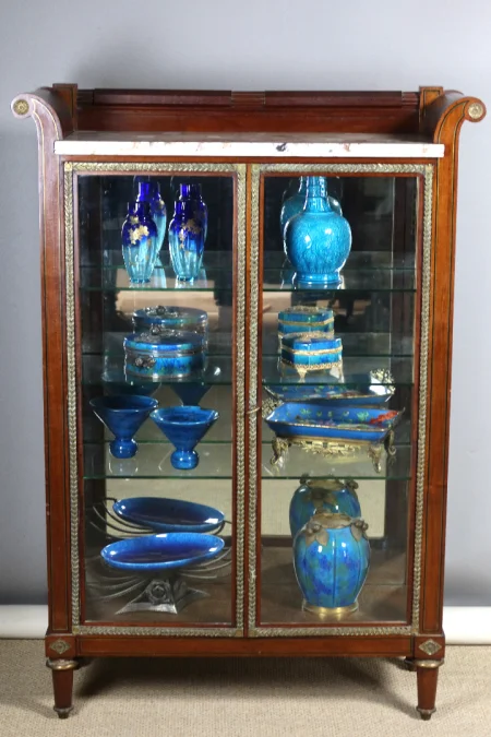 DISPLAY CABINET